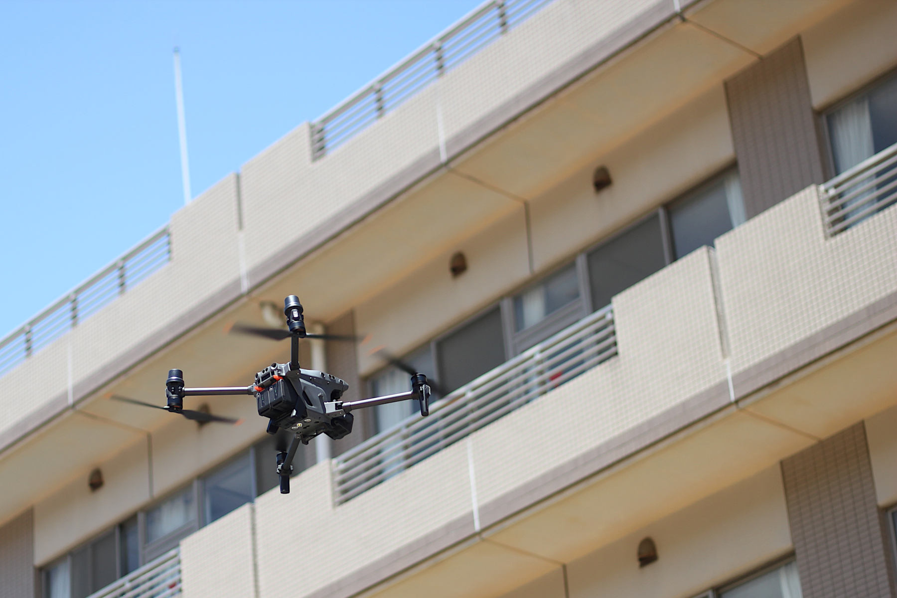 ドローン外壁調査